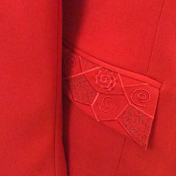 Red jacket - Picture 4 of 7